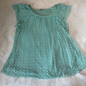 Worn once Roz & Ali mint lace shirt